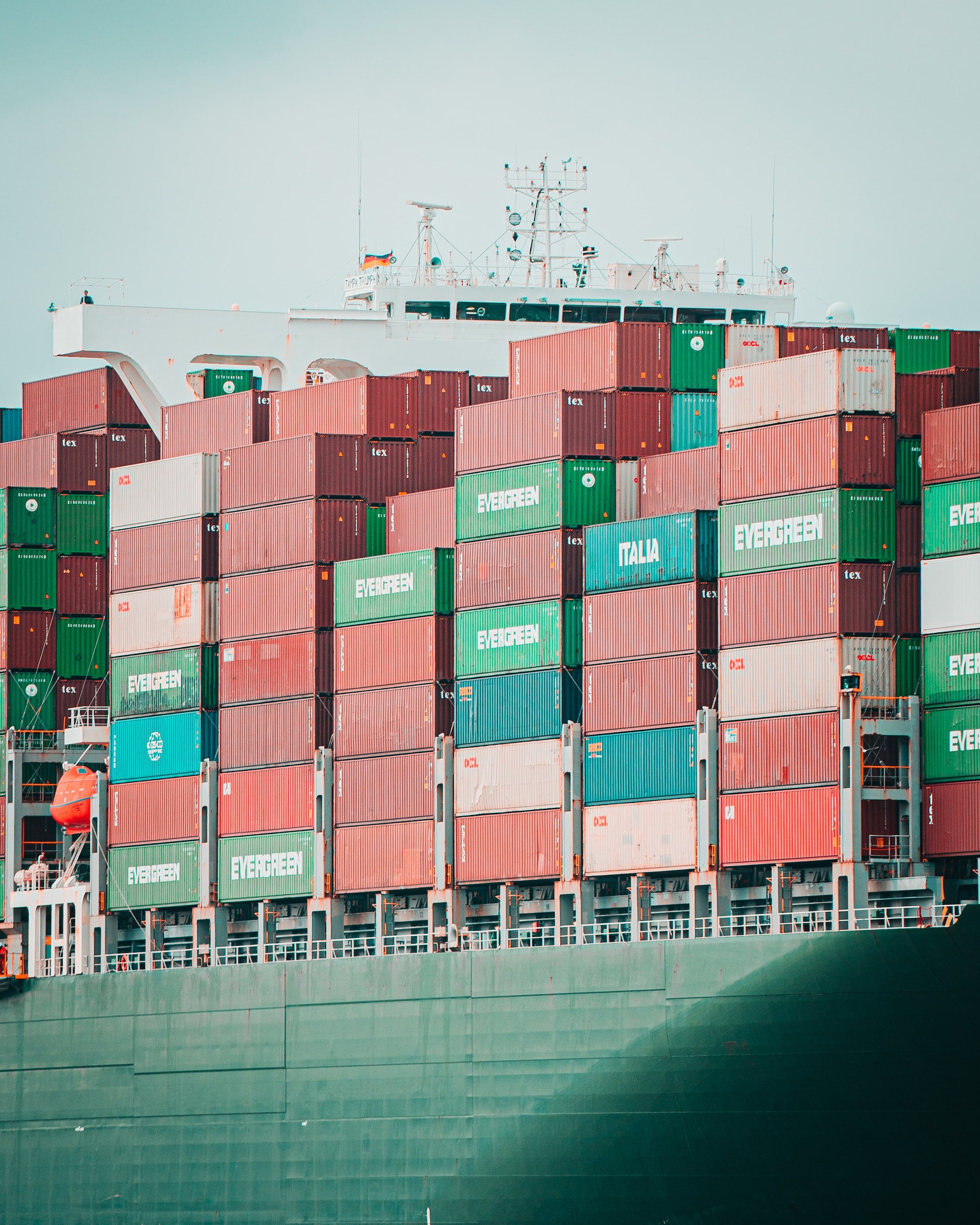 Blockchain revolution: transforming supply chains and legal relationships in the agri-food and drink industry