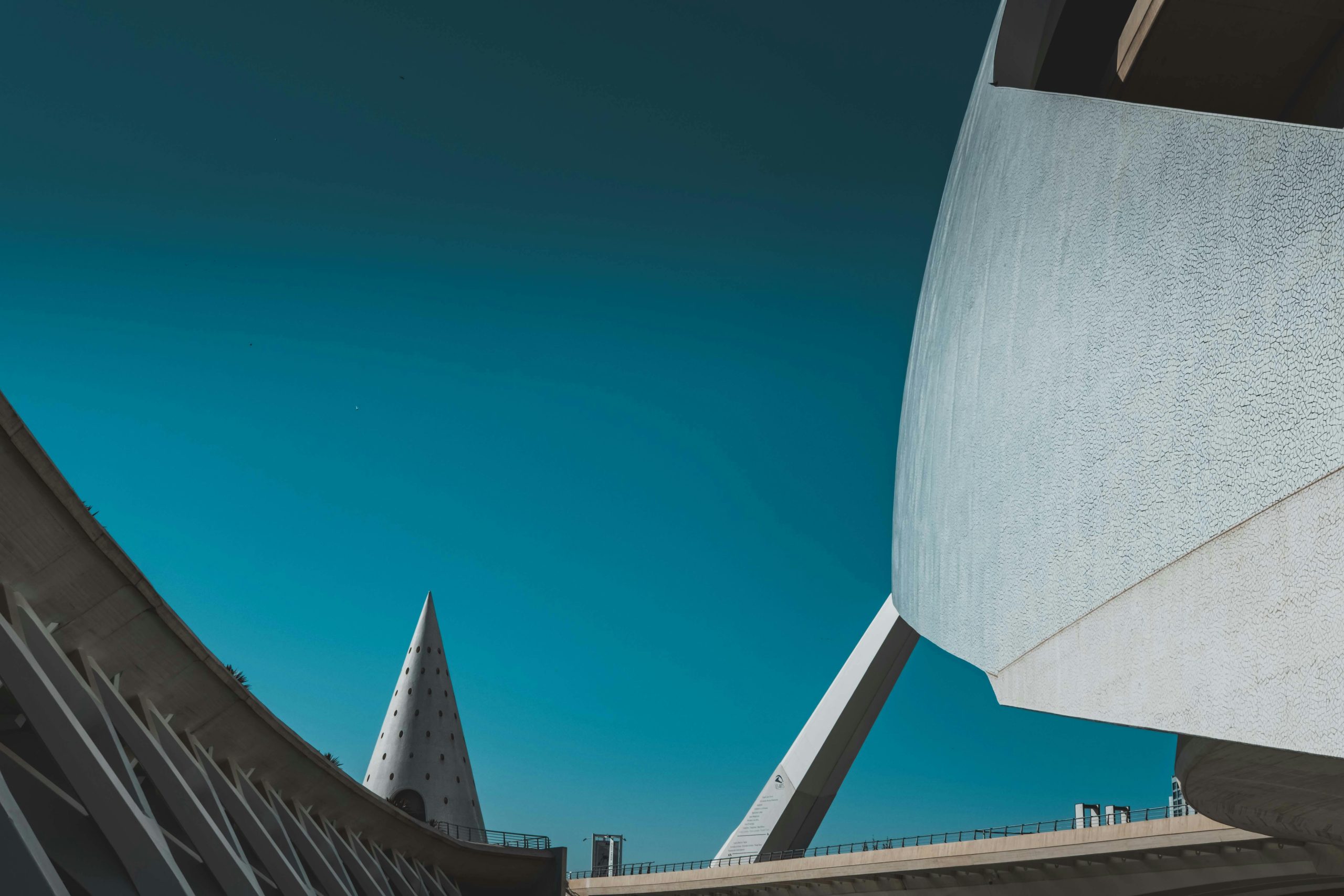 How can infrastructure projects in Mexico secure long-term financing through local and international mechanisms?